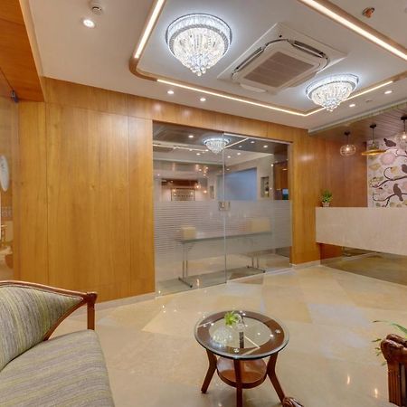 The Beacon Hotel Вадодара Екстериор снимка