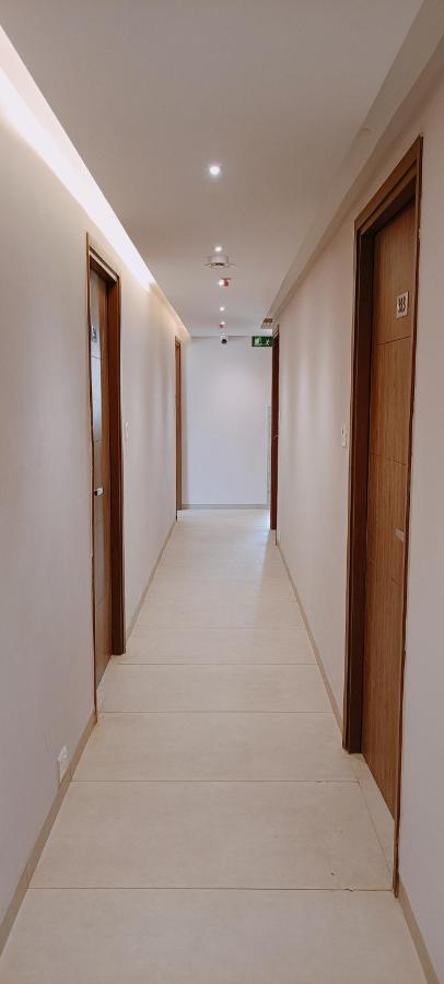 The Beacon Hotel Вадодара Екстериор снимка