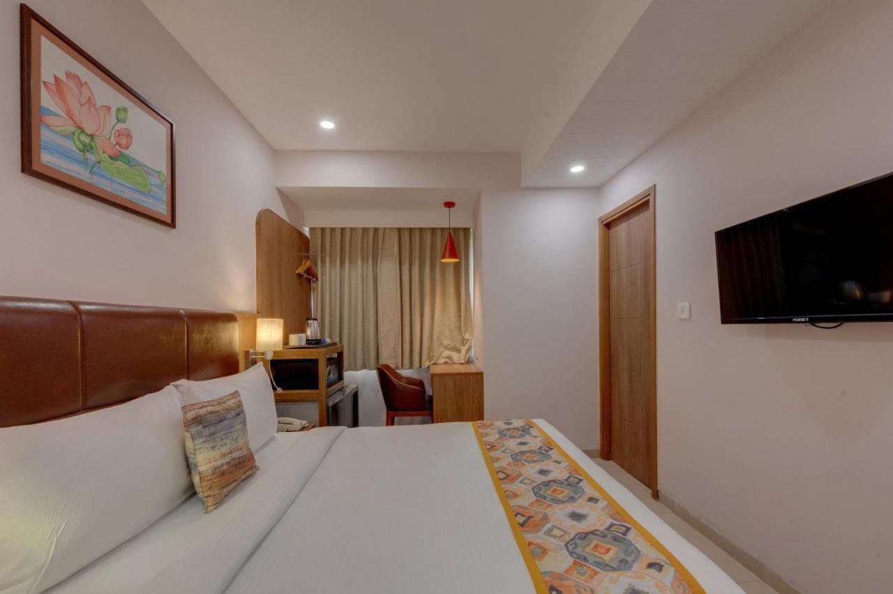 The Beacon Hotel Вадодара Екстериор снимка